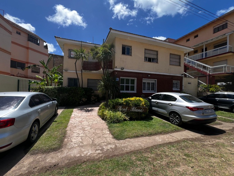 Departamento ED. MONT BLANC - 1º PISO POR ESCALERA