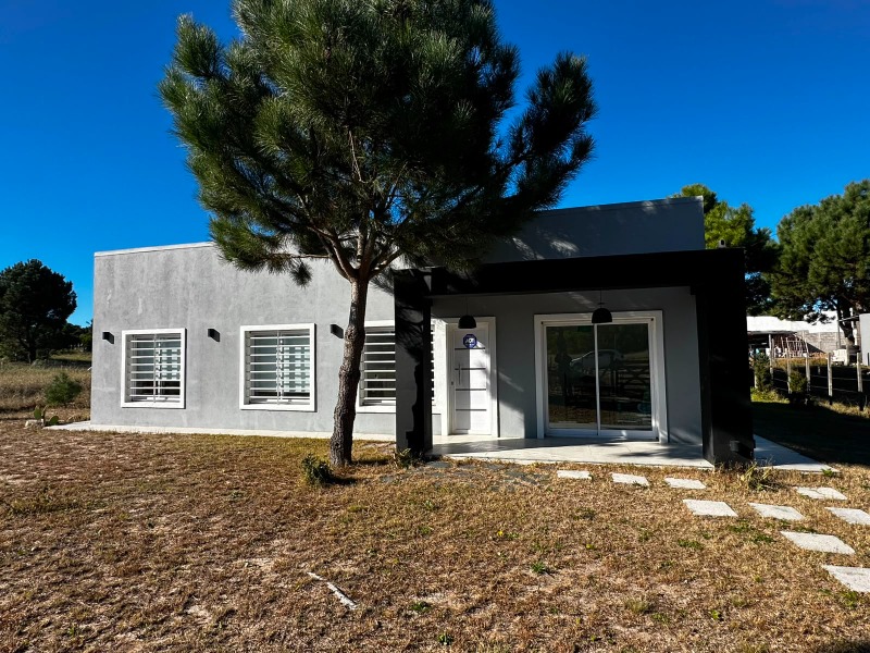 CASA CASA MONTE HERMOSO